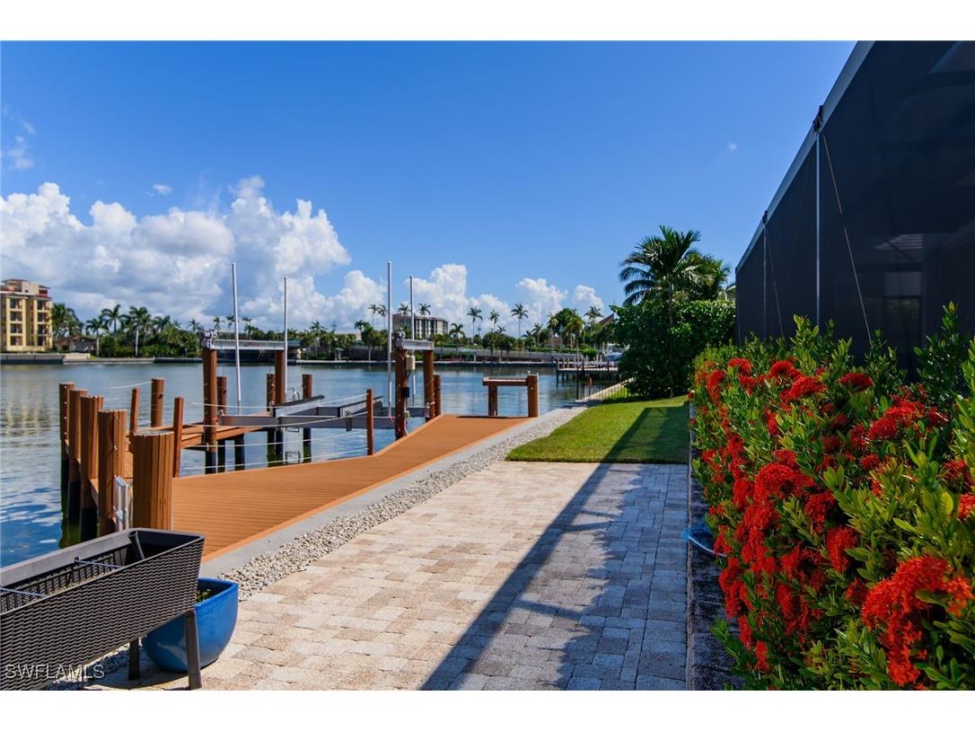 710 Tigertail Court Marco Island FL 34145 225075600 image38