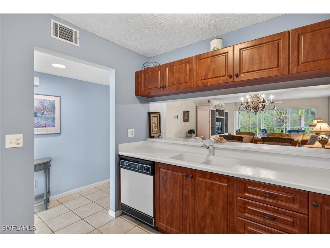 7105 Dennis Circle #E207 Naples FL 34104 226003815 image11