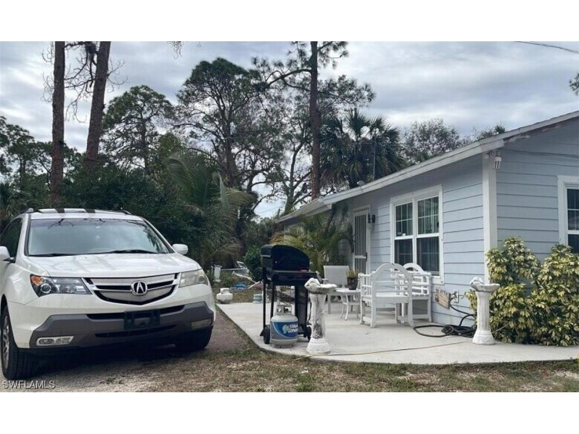 711 18th Avenue NW Naples FL 34120 223015093 image1