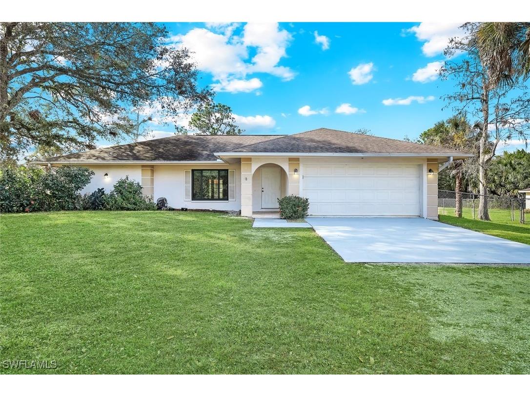 711 21st Street SW Naples FL 34117 225083675 image1