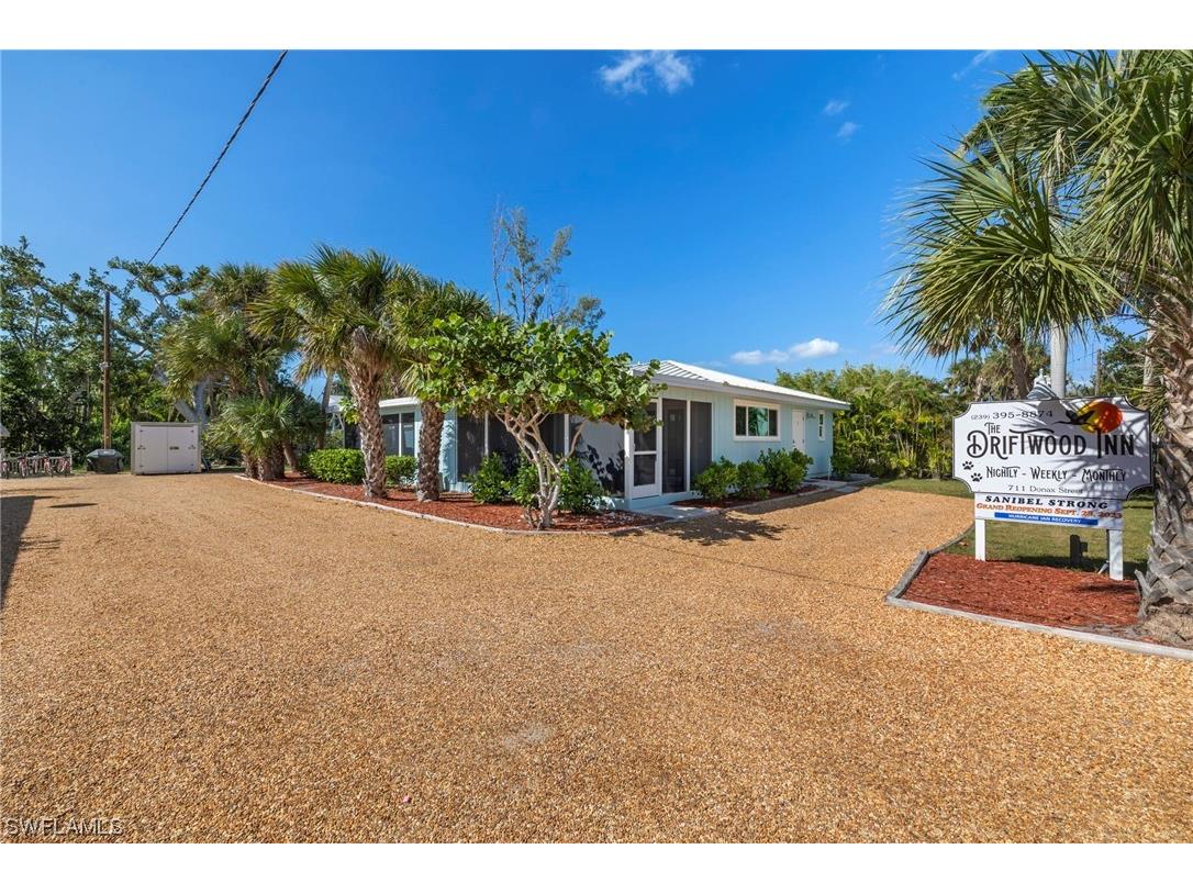 711 Donax Street Sanibel FL 33957 224021129 image1