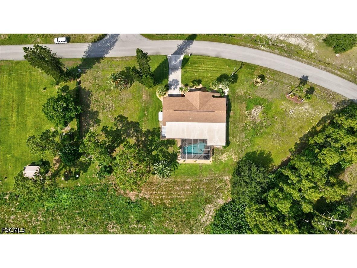 711 Mirror Lakes Drive Lehigh Acres FL 33974 2026026402 image2