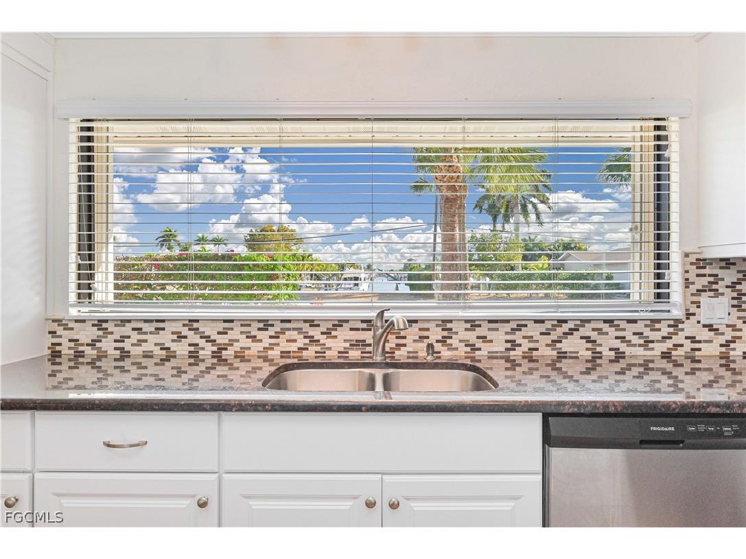 711 Monterey Avenue Cape Coral FL 33904 2026009652 image14