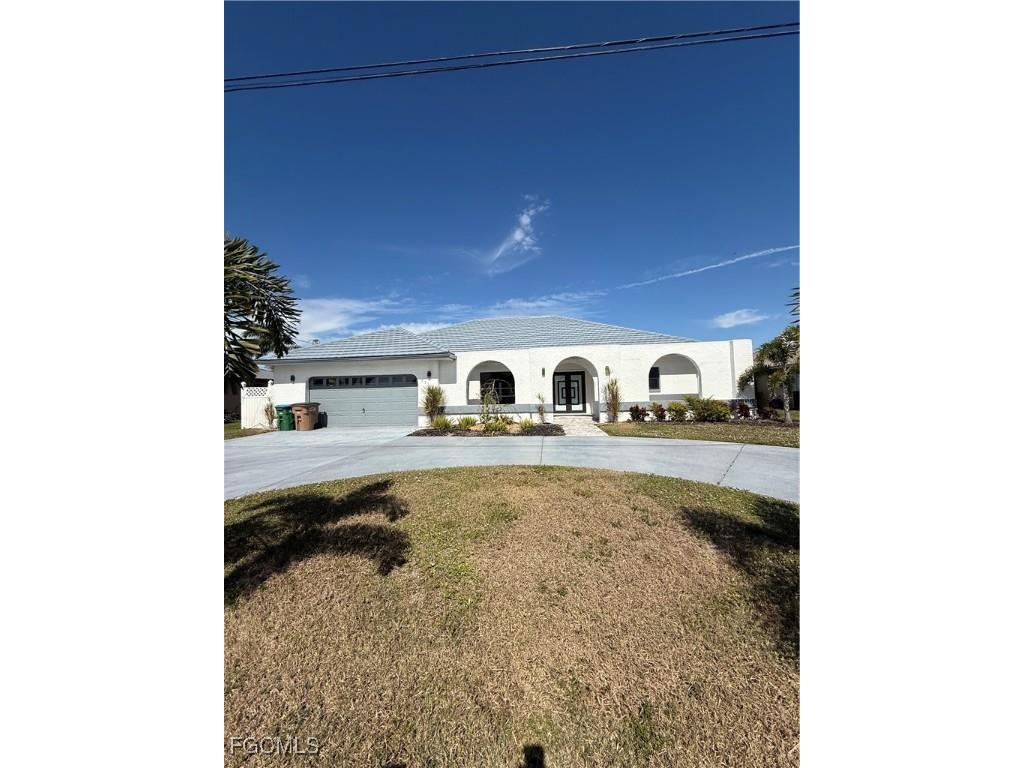 711 SE 33rd Terrace Cape Coral FL 33904 2025022244 image1