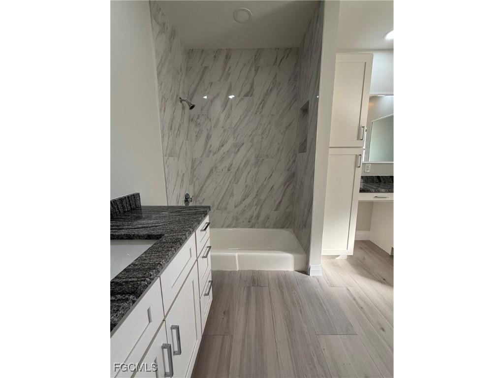 711 SE 33rd Terrace Cape Coral FL 33904 2025022244 image26