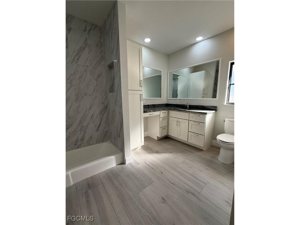 711 SE 33rd Terrace Cape Coral FL 33904 2025022244 image27