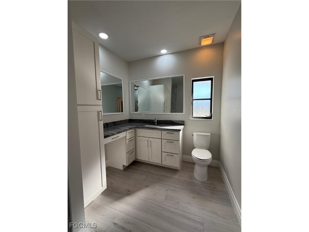 711 SE 33rd Terrace Cape Coral FL 33904 2025022244 image28