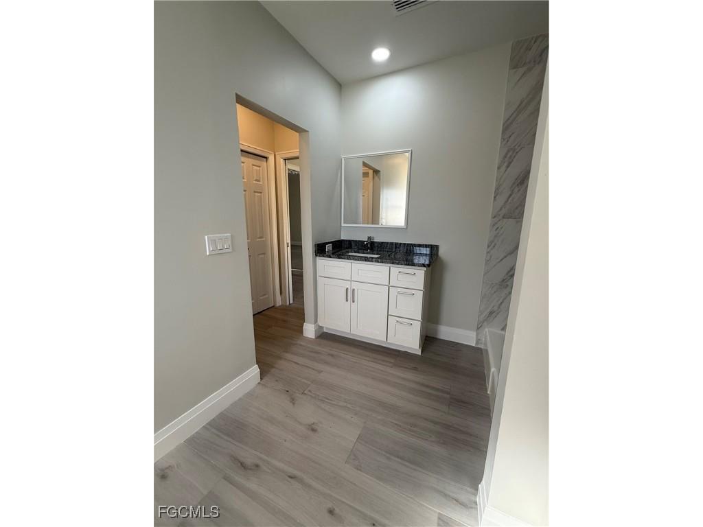 711 SE 33rd Terrace Cape Coral FL 33904 2025022244 image29