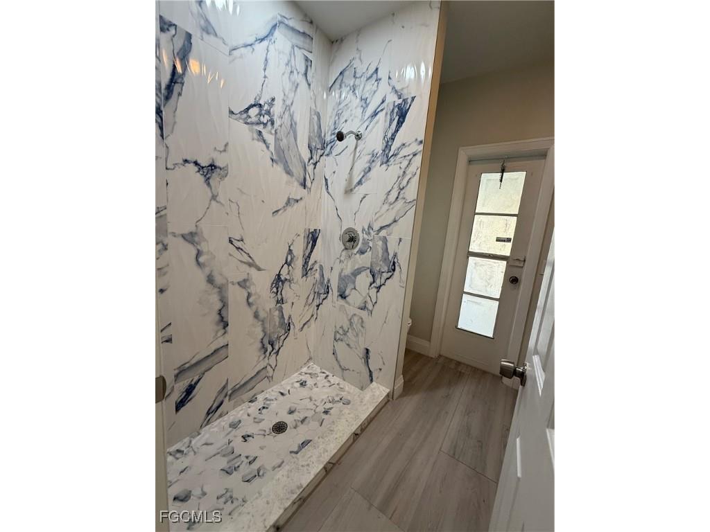 711 SE 33rd Terrace Cape Coral FL 33904 2025022244 image32