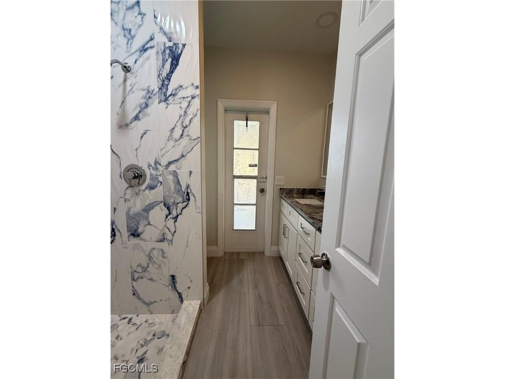 711 SE 33rd Terrace Cape Coral FL 33904 2025022244 image33