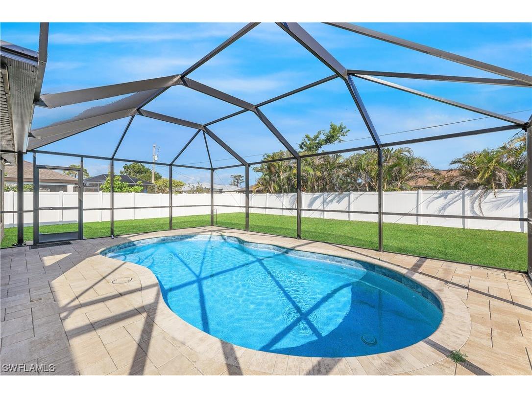 711 Trafalgar Parkway Cape Coral FL 33991 222077841 image1