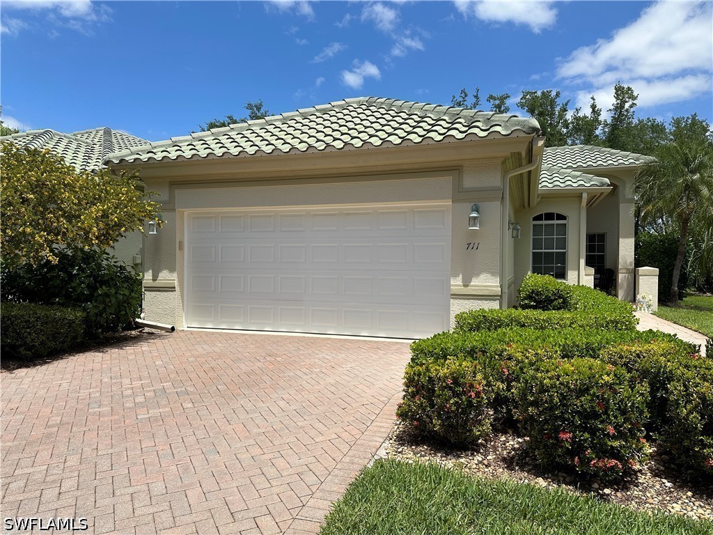 711 Vistana Circle #41 Naples FL 34119 226008070 image1