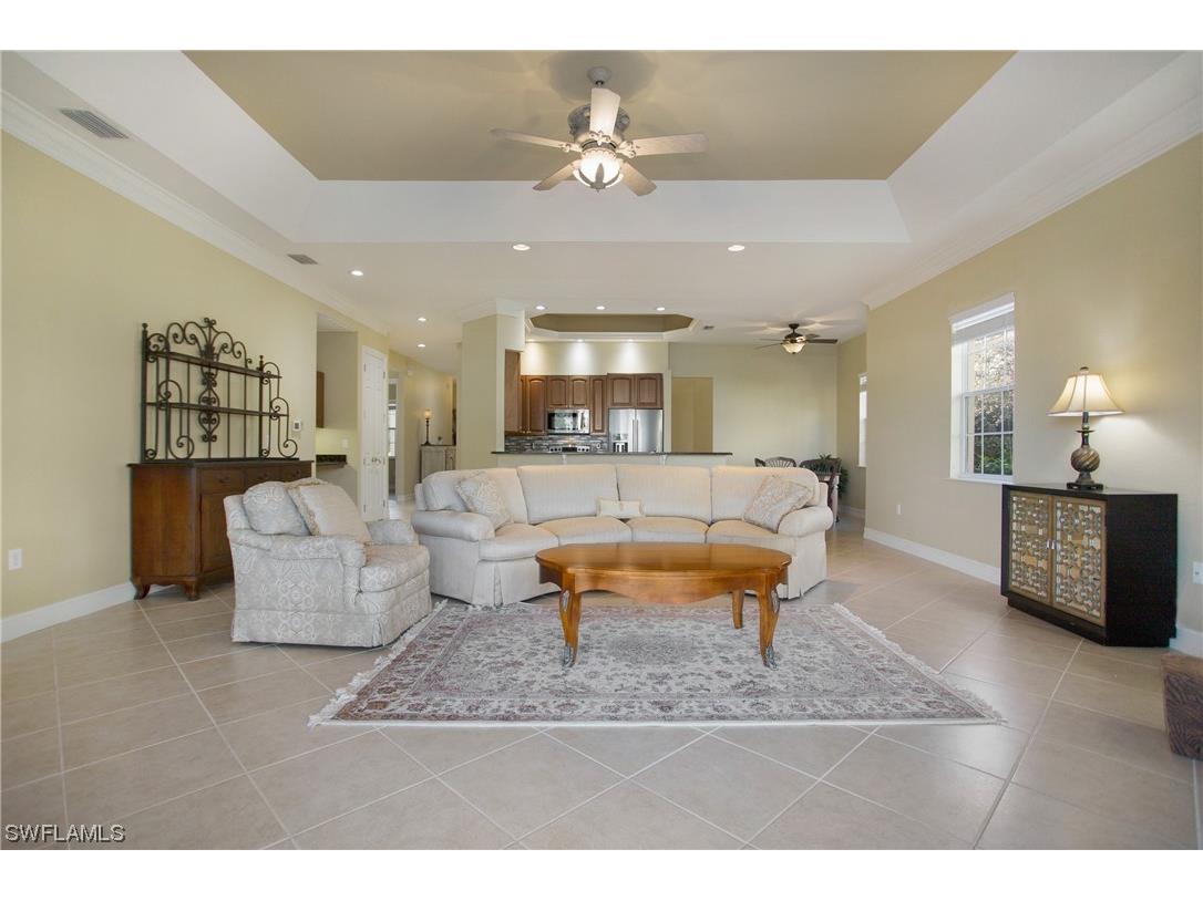 7112 Lemuria Circle #3-301 Naples FL 34109 223094633 image1