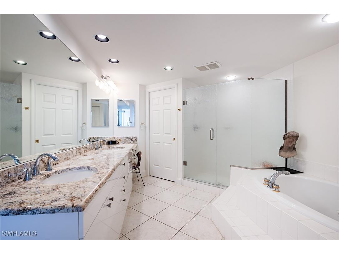 7117 Pelican Bay Boulevard #1103 Naples FL 34108 225074511 image10