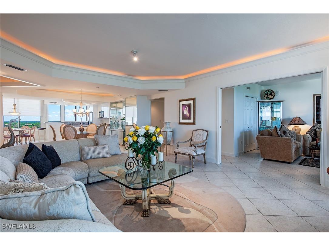 7117 Pelican Bay Boulevard #1103 Naples FL 34108 225074511 image4