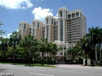 7117 Pelican Bay Boulevard #1202 Naples FL 34108 226021093 image1