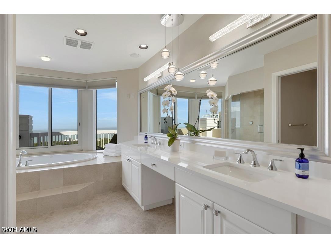 7117 Pelican Bay Boulevard #16 Naples FL 34108 226020212 image18
