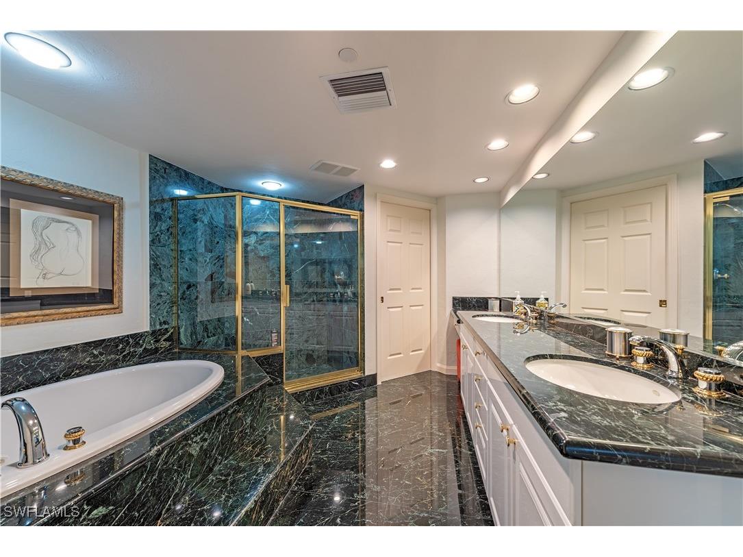 7117 Pelican Bay Boulevard #1806 Naples FL 34108 225081649 image8