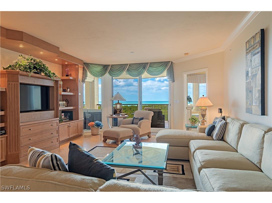 7117 Pelican Bay Boulevard #701 Naples FL 34108 226010572 image1