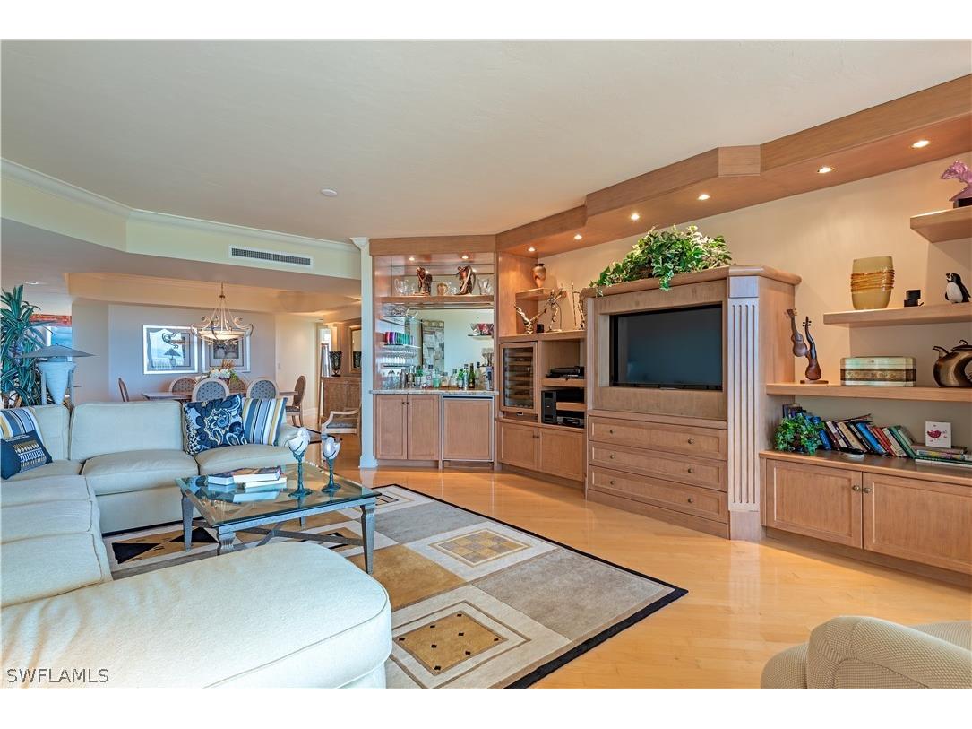 7117 Pelican Bay Boulevard #701 Naples FL 34108 226010572 image4