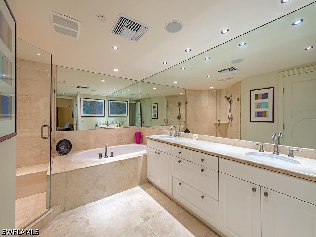 7117 Pelican Bay Blvd #507 Naples FL 34108 226023124 image9