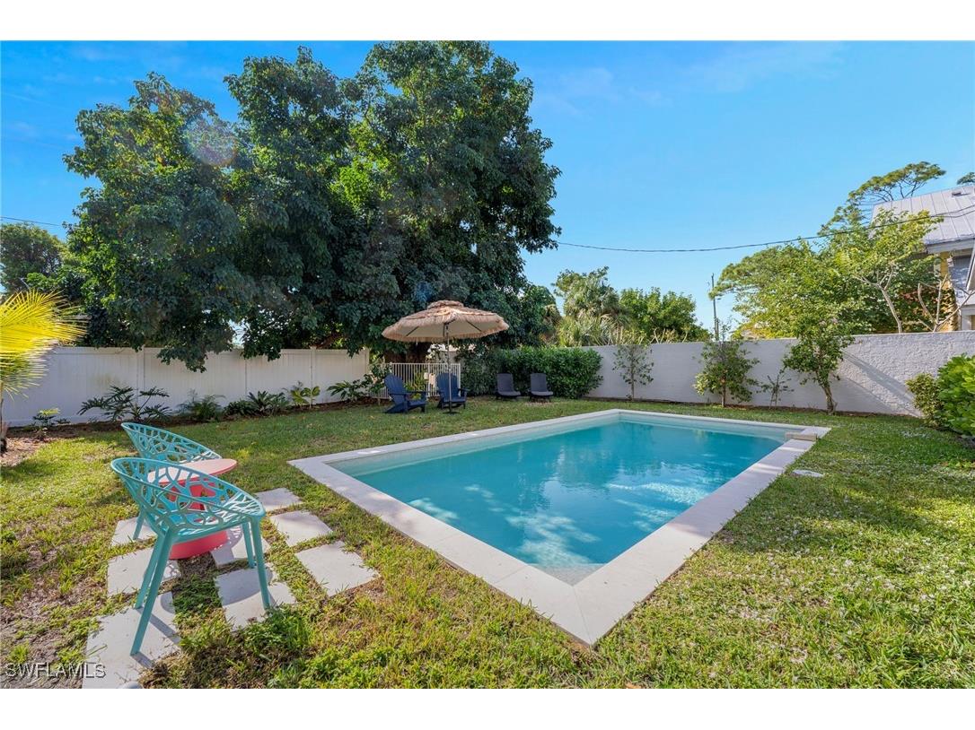 712 110th Avenue N Naples FL 34108 225082750 image2