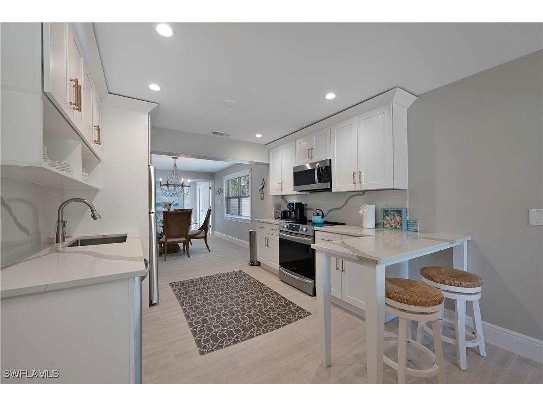 712 110th Avenue N Naples FL 34108 225082750 image6