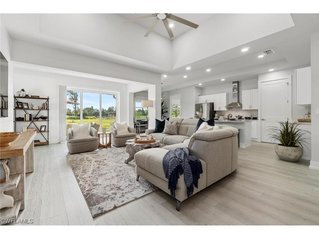 712 25th Street SW Naples FL 34117 223050167 image1