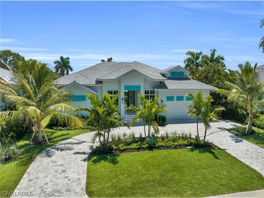 712 Park Shore Court Naples FL 34103 224035793 image1