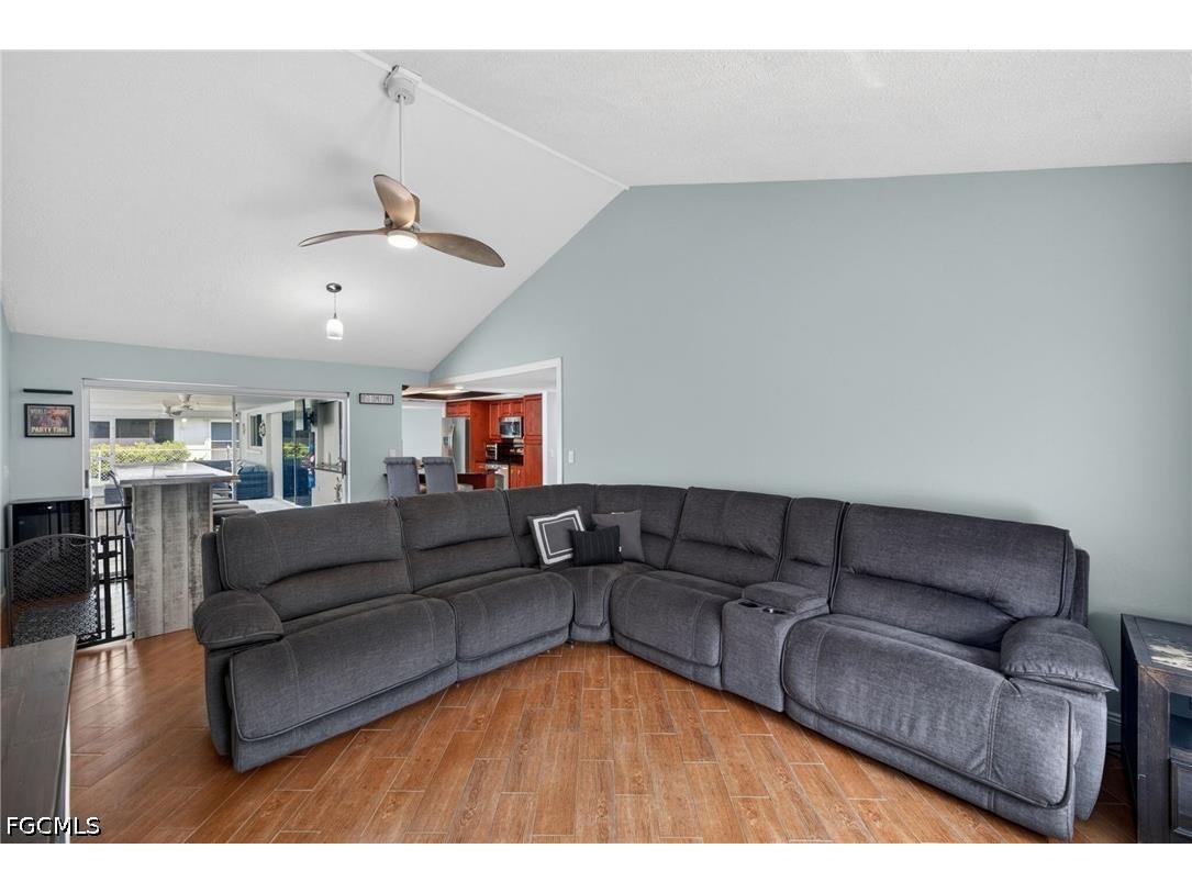 712 SE 32nd Terrace Cape Coral FL 33904 2026022161 image22