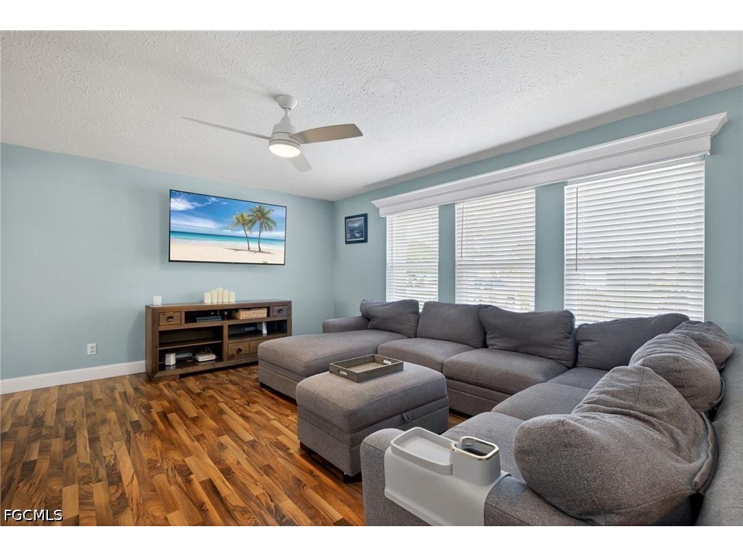 712 SE 32nd Terrace Cape Coral FL 33904 2026022161 image7