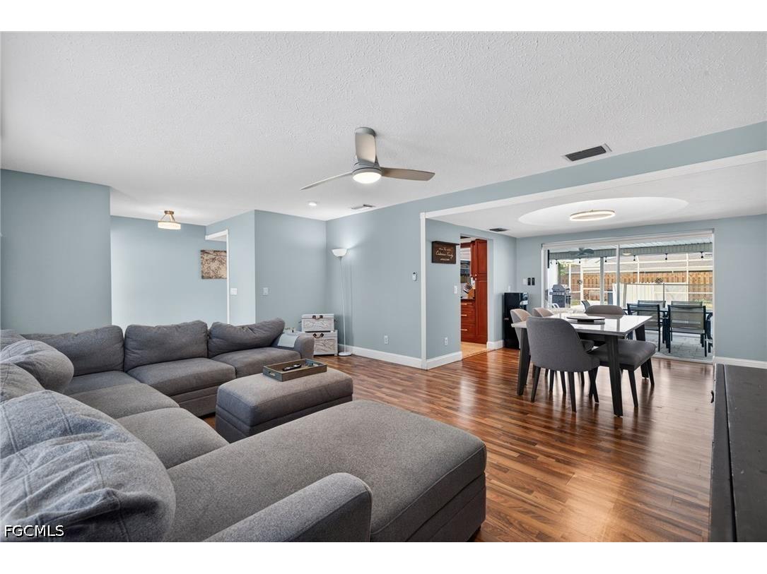 712 SE 32nd Terrace Cape Coral FL 33904 2026022161 image8