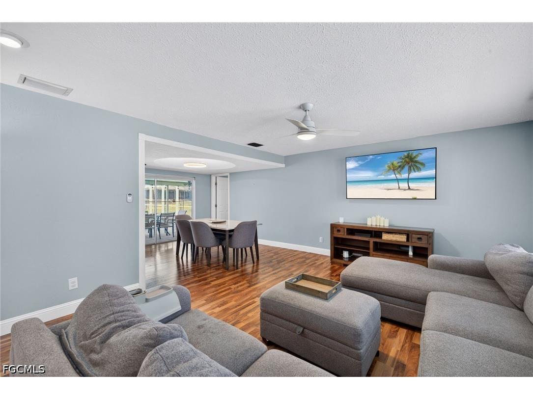 712 SE 32nd Terrace Cape Coral FL 33904 2026022161 image9
