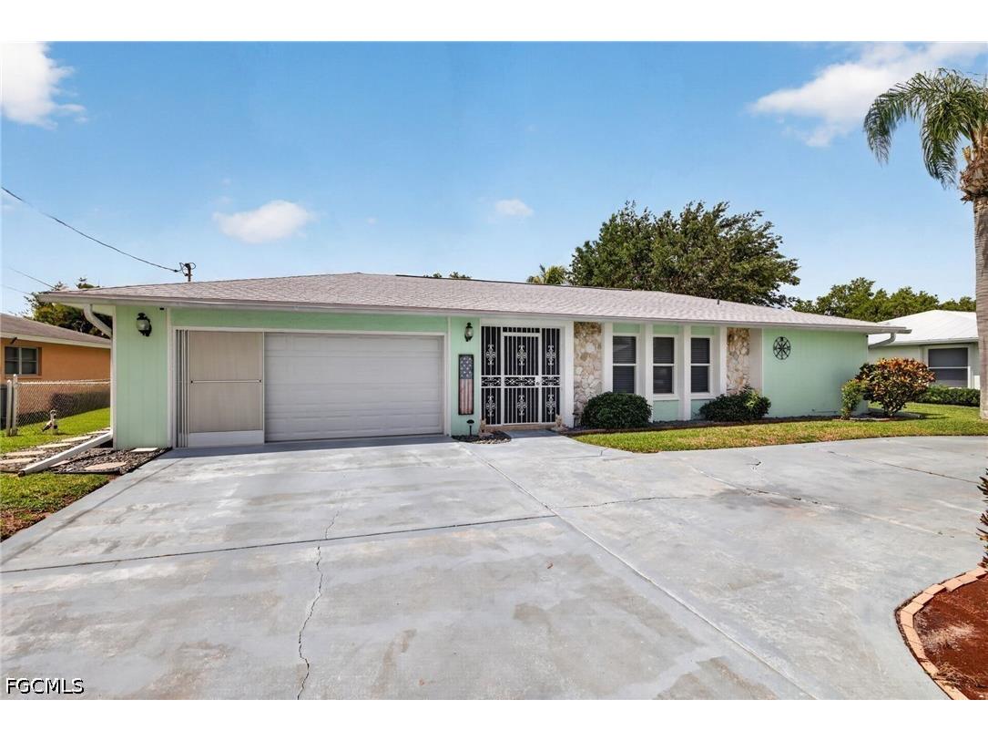 712 SE 32nd Terrace Cape Coral FL 33904 2026022335 image6