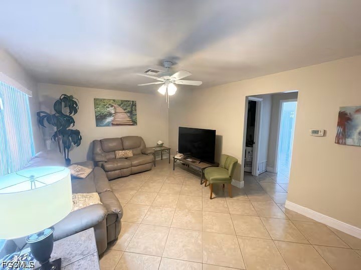 712 SE 47th Street #LEFT SIDE Cape Coral FL 33904 2026024709 image3