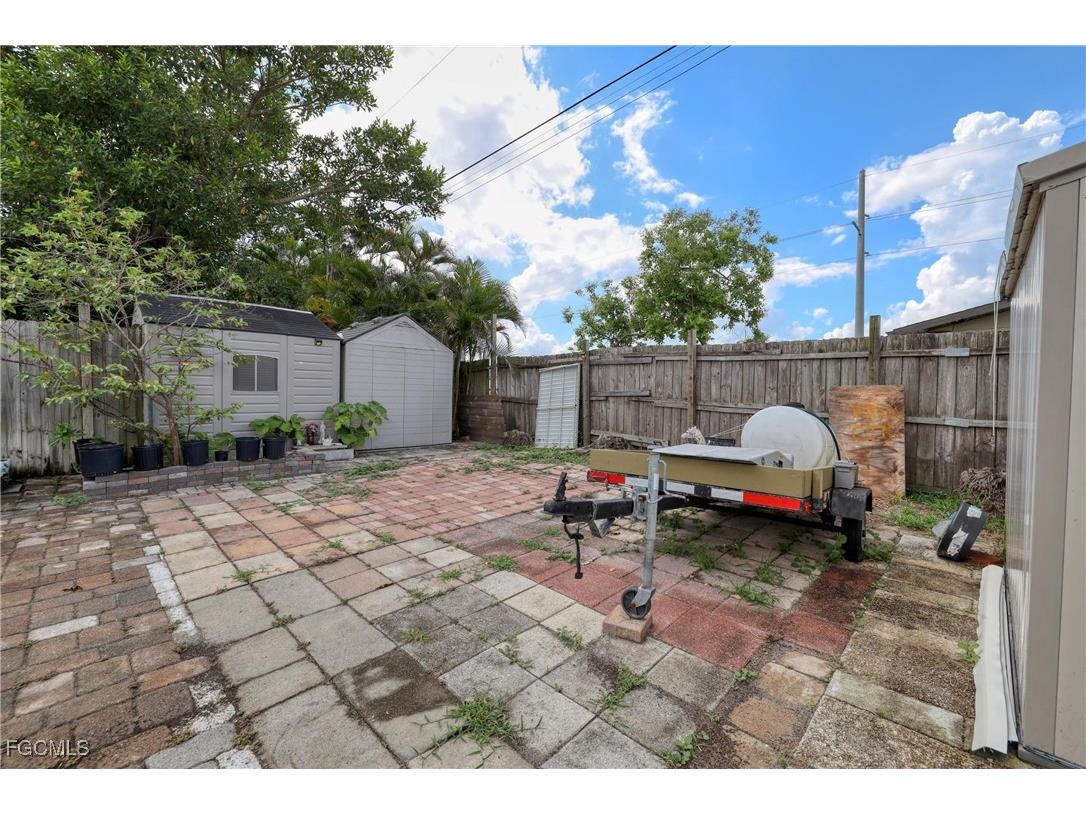 712 SE 8th Street #A Cape Coral FL 33990 2025003692 image28