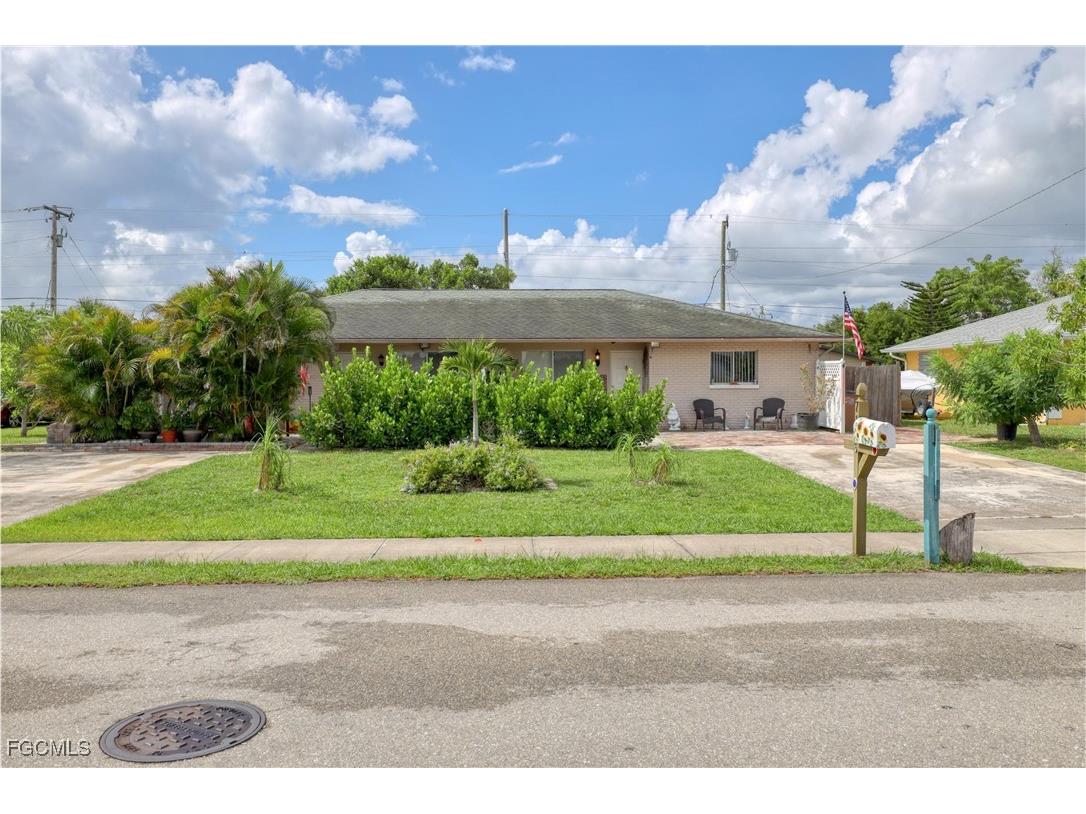 712 SE 8th Street #A Cape Coral FL 33990 2025003692 image3