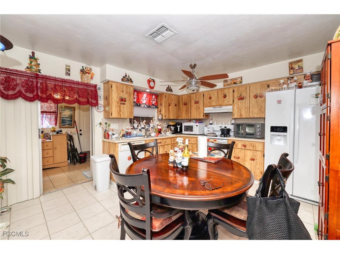 712 SE 8th Street #A Cape Coral FL 33990 2025003692 image33