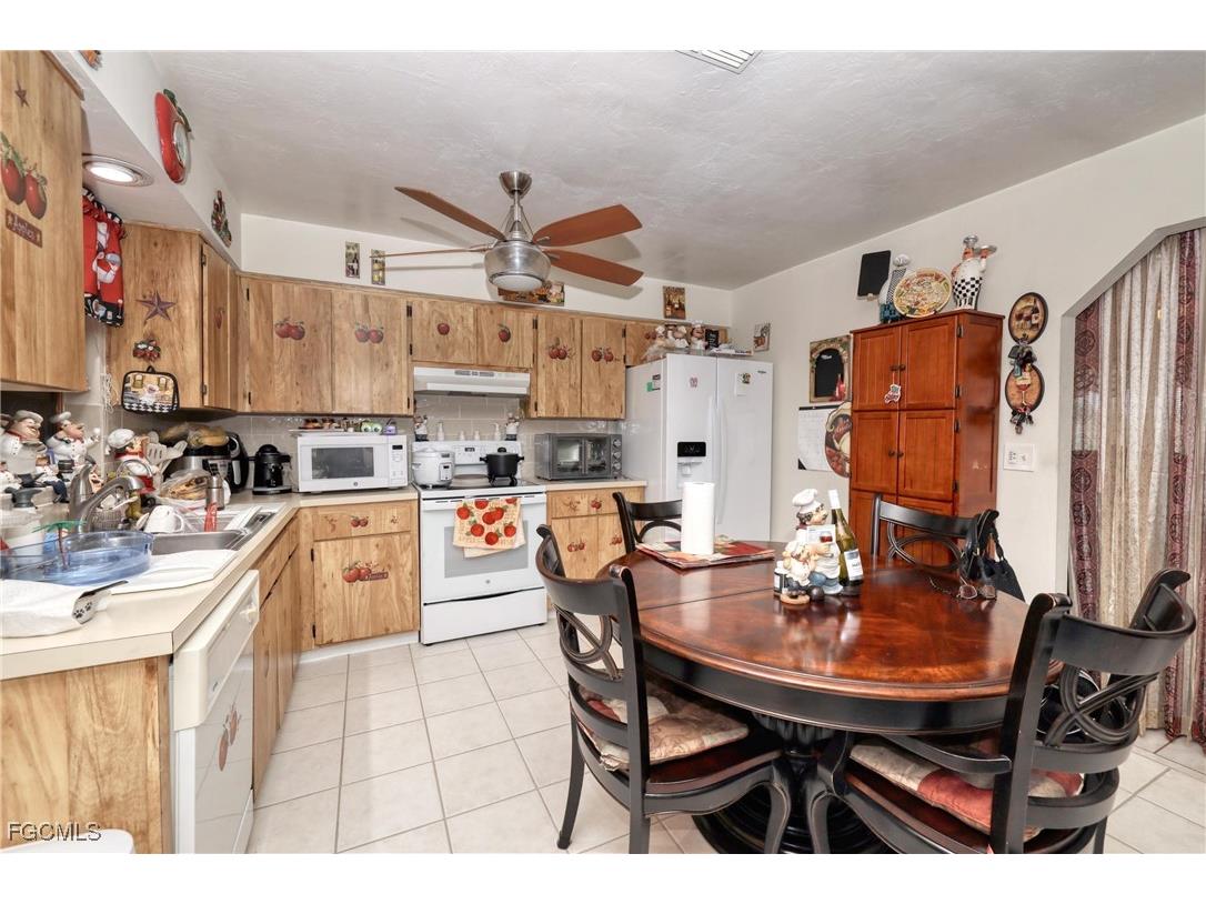 712 SE 8th Street #A Cape Coral FL 33990 2025003692 image34