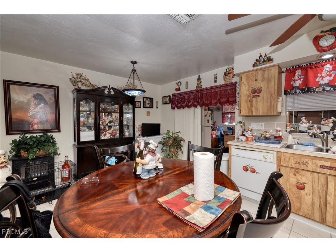 712 SE 8th Street #A Cape Coral FL 33990 2025003692 image35