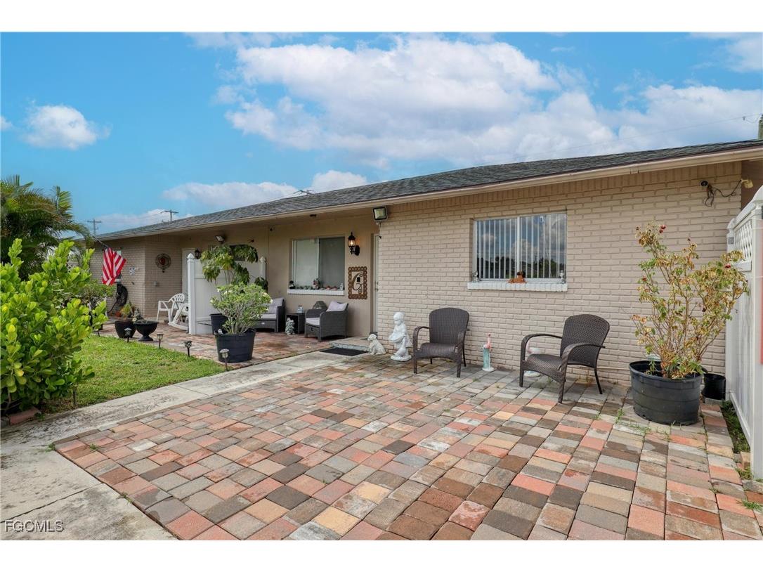 712 SE 8th Street #A Cape Coral FL 33990 2025003692 image5