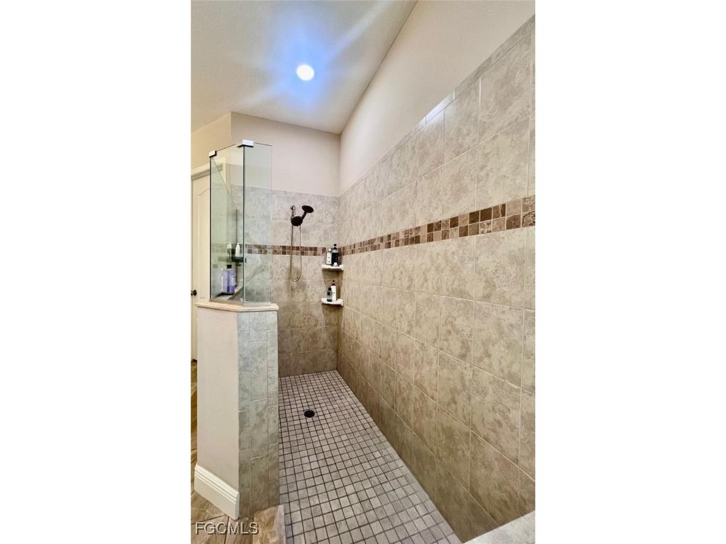 7121 Hatpin Loop Wesley Chapel FL 33545 2025011088 image7