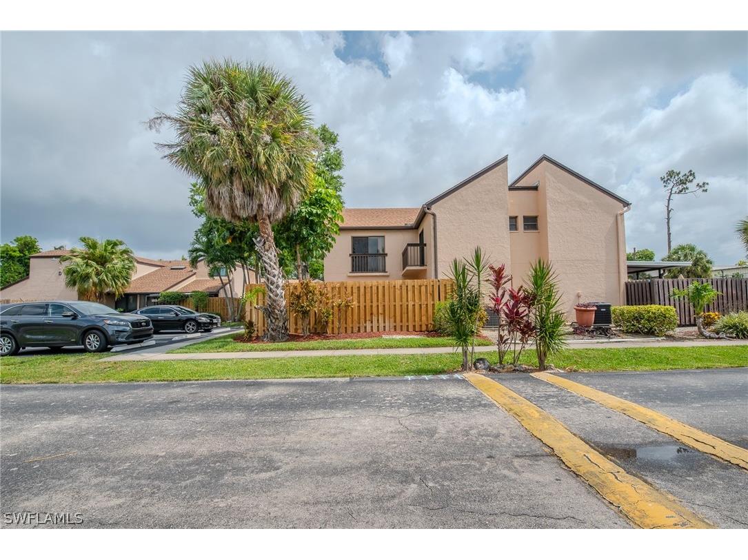 7125 Penner Lane #2 Fort Myers FL 33907 224041751 image1