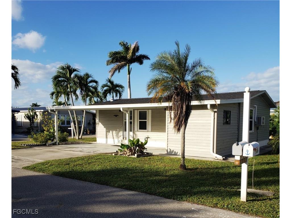 7127 Ladyfish Drive Saint James City FL 33956 2025017399 image2