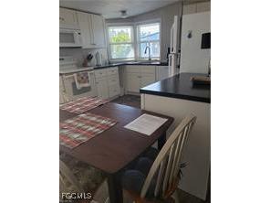 7127 Ladyfish Drive Saint James City FL 33956 2025017399 image4