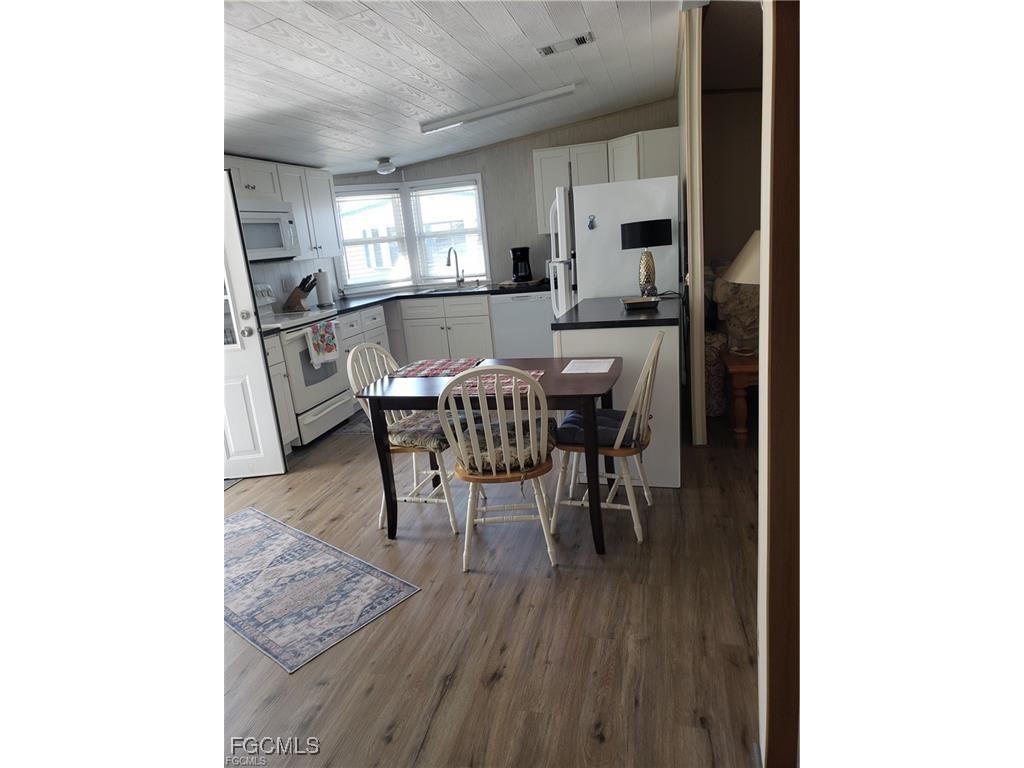 7127 Ladyfish Drive Saint James City FL 33956 2025017399 image6