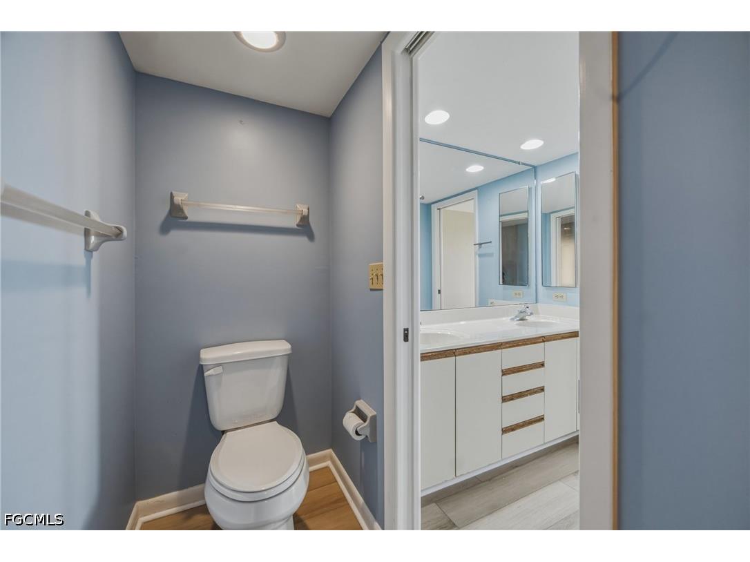 7129 Lakeridge View Court #203 Fort Myers FL 33907 2026028524 image13