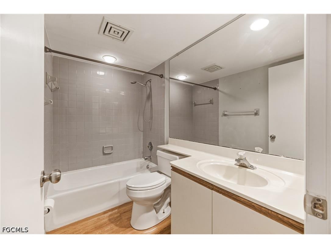7129 Lakeridge View Court #203 Fort Myers FL 33907 2026028524 image15
