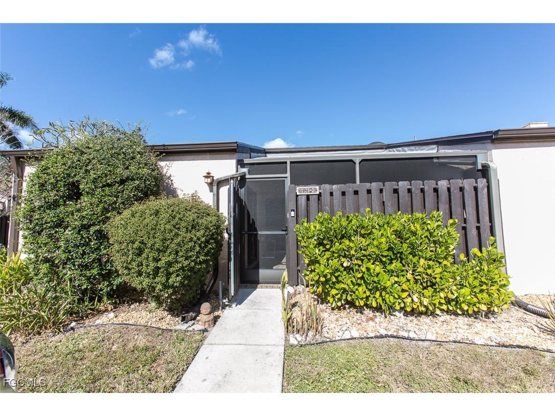 7129 Penner Lane #2 Fort Myers FL 33907 2025026387 image1