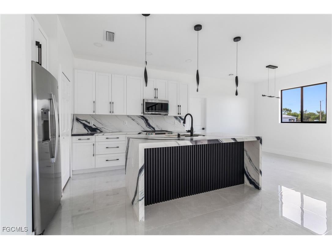 713 Camilla Street E Lehigh Acres FL 33974 2026002633 image11